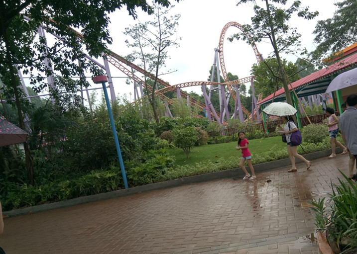 驚險(xiǎn)刺激的十環(huán)過(guò)山車(chē)